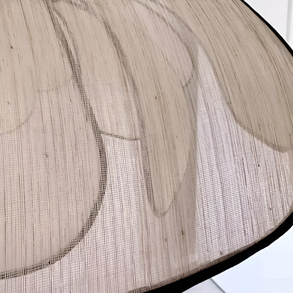 Elegant hängande lampa i naturrotting - naturlig dekoration och harmonisk belysning