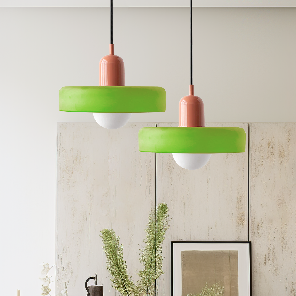 Gekleurd Glazen Hanglamp – Verfijn Uw Ruimtes Met Stijl