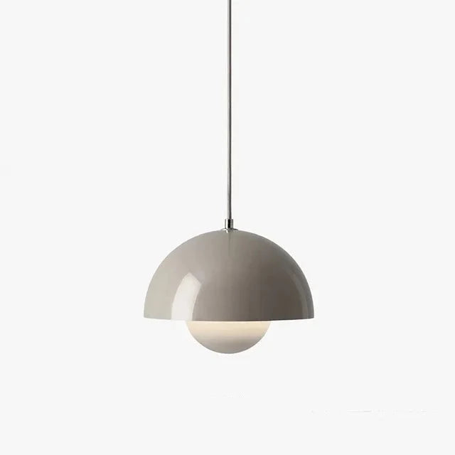 Lampa Suspendată Modernă – Eleganță și Ambianță Caldă