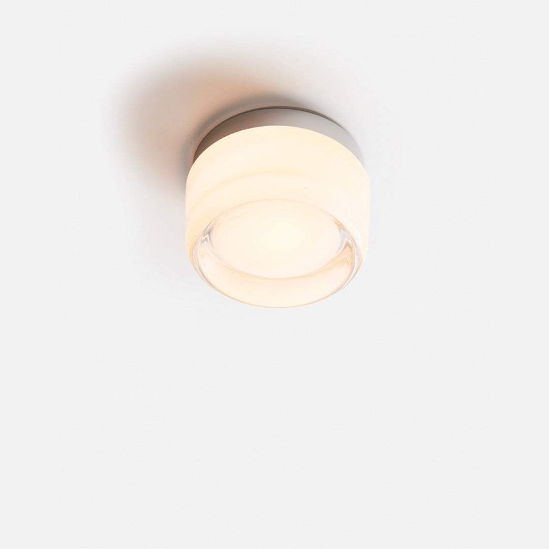 Elegant Wall Sconce – Soft Relief And Warm Atmosphere 