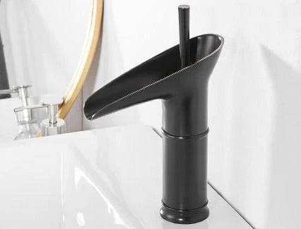 Torneira Cascata Casa de Banho – Estilo Antigo e Elegante 