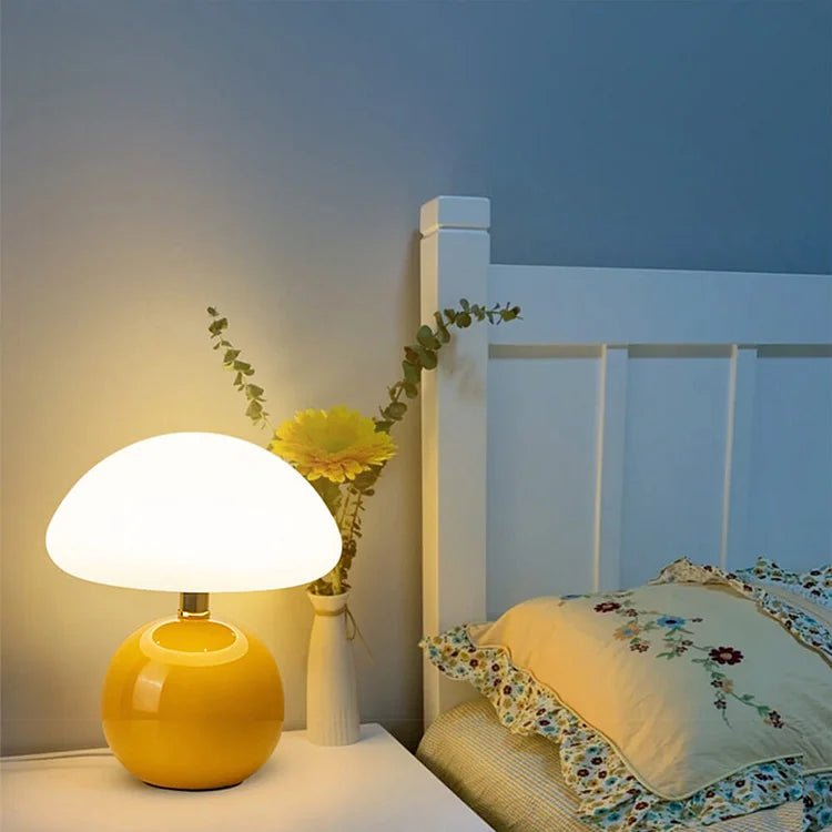 Bordslampa i form av svamp – elegans och originalitet 