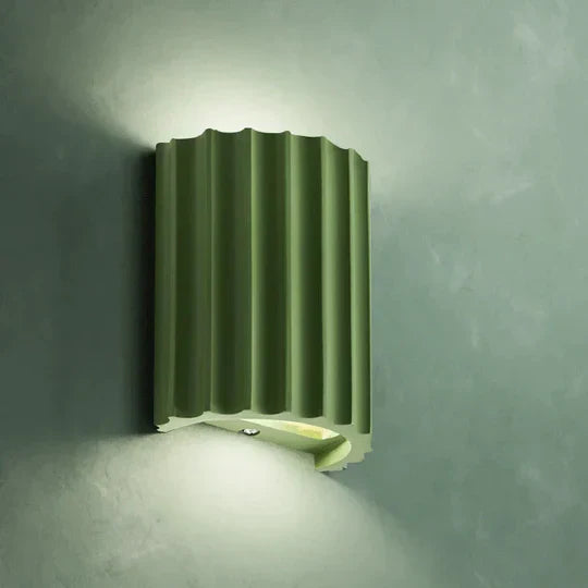 Nowoczesna Lampa Ścienna z Żywicy – Elegancja i Oryginalność 