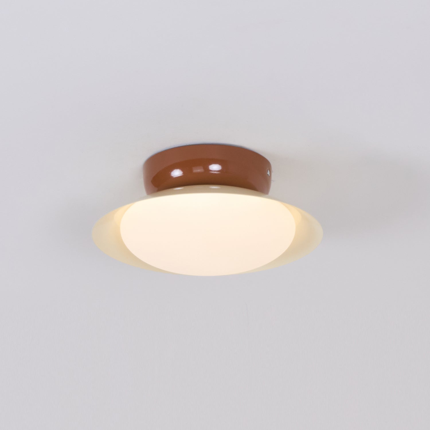 Okrągła lampa sufitowa LED - naturalny blask i dyskretna elegancja