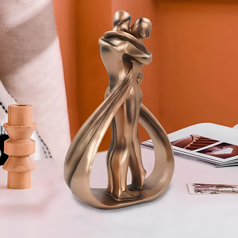 愛のカップル像 - センチメンタルな贈り物とモダンなスタイル