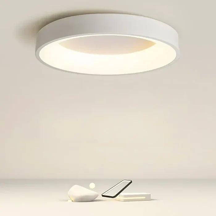 Stropná lampa – Čistý dizajn a útulná atmosféra 