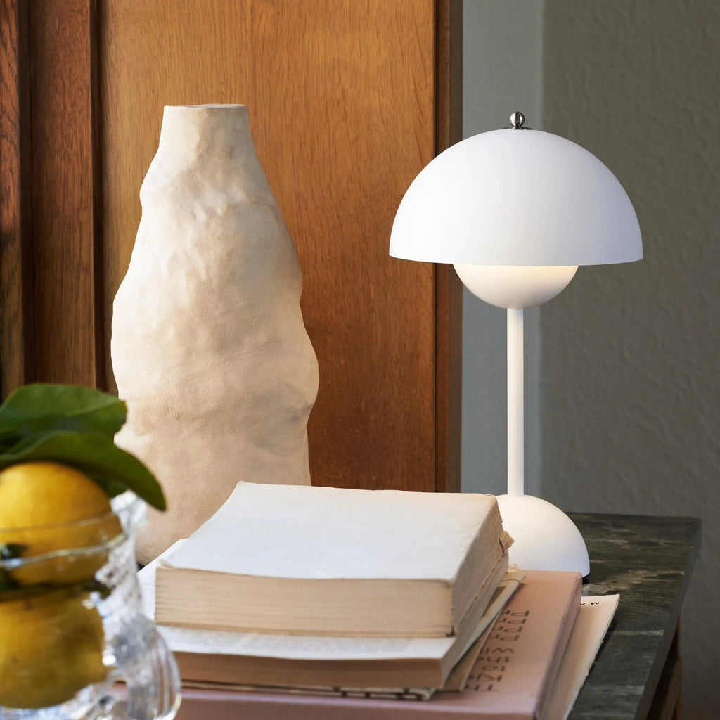 Irodai LED Lámpa – Modern egyszerűség és funkcionalitás 