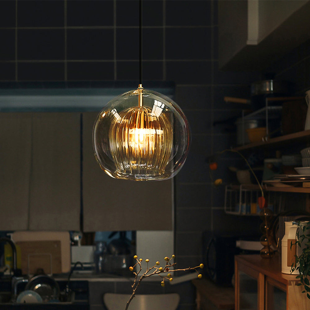 Elegant och Varm Glas Hänglampa – Stil och Finess 