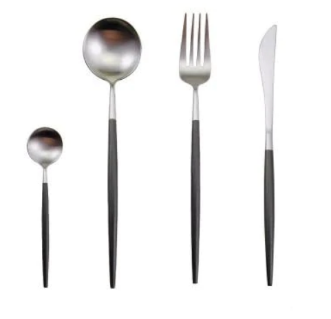 Set di Posate 24 Pezzi – Finitura Chic Per Tavola Raffinata 