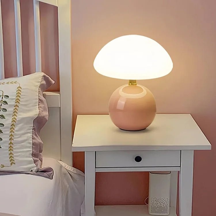 Bordslampa i form av svamp – elegans och originalitet 