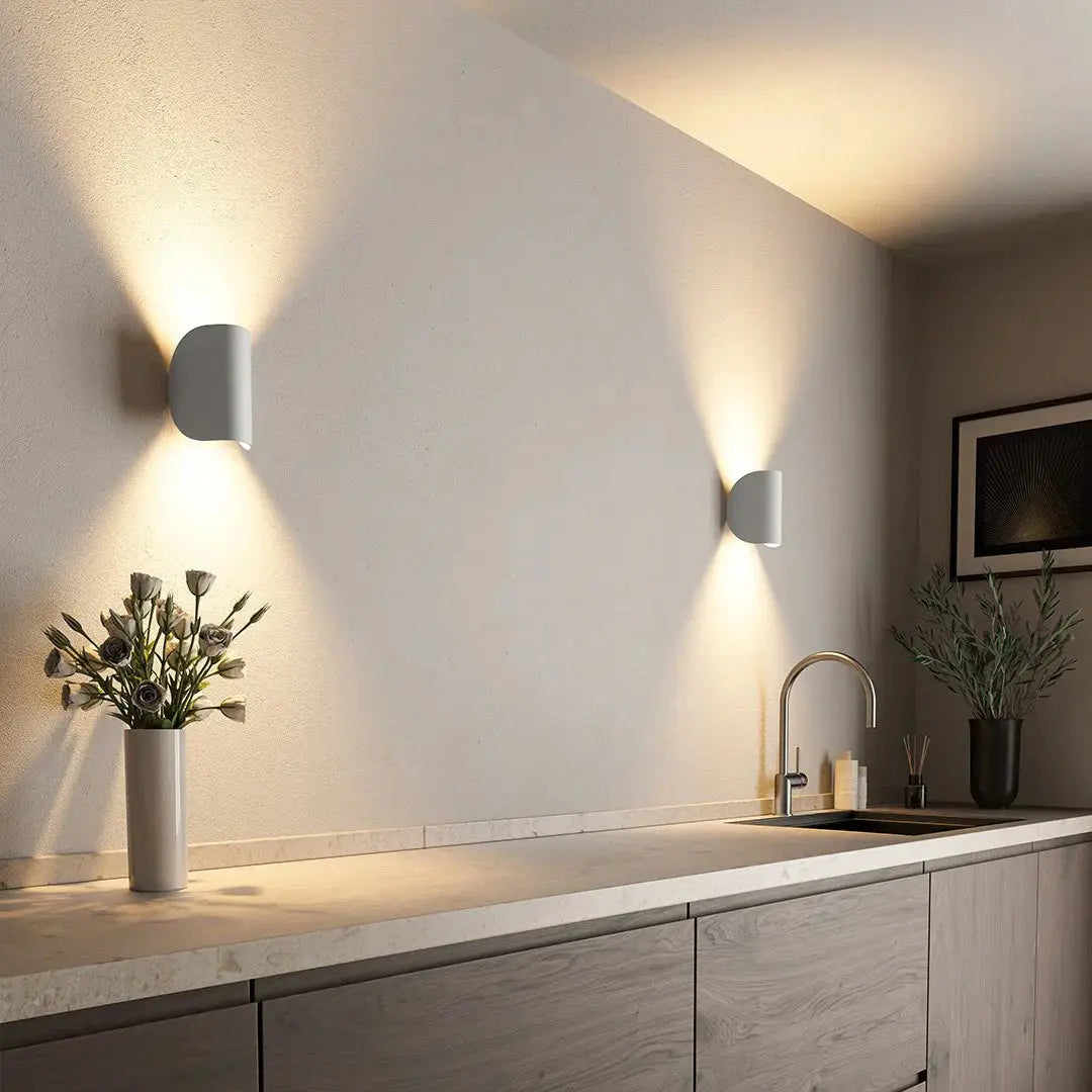 Elegant LED wall lamp - Chic And Modern Lighting