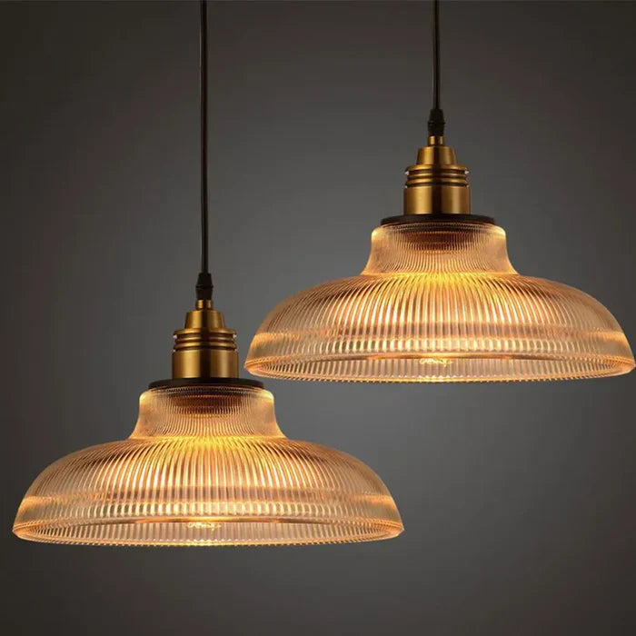Suspensie din Sticlă – Design Contemporan 