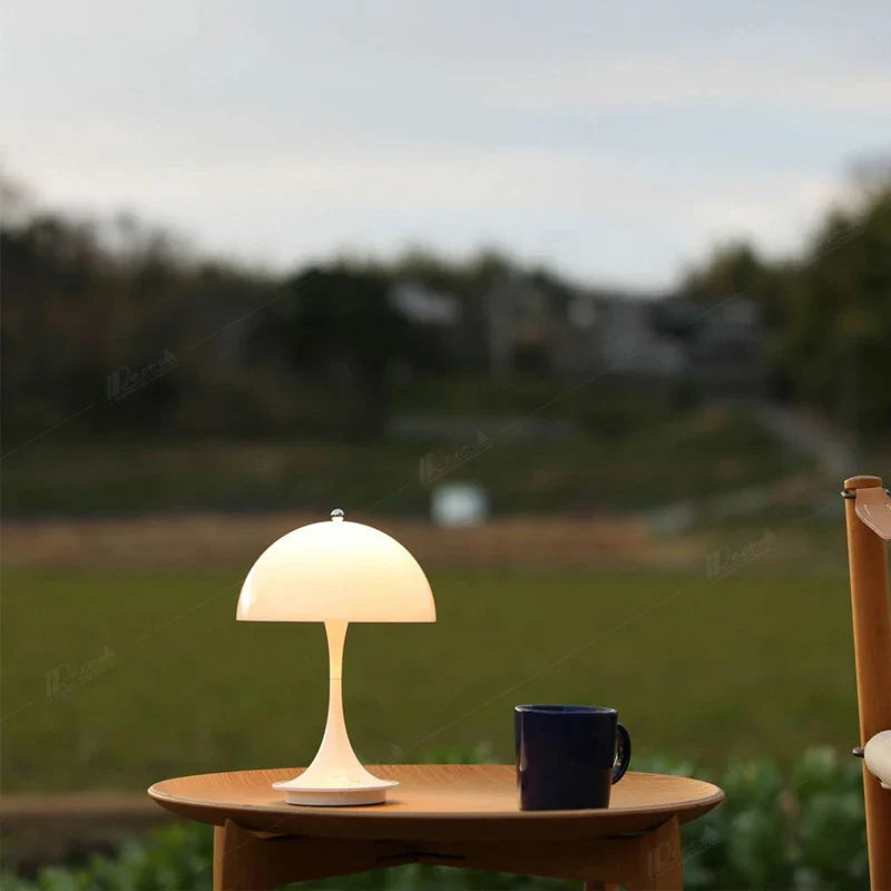 LED Tafellamp – Oplaadbaar en Verlichting op Drie Niveaus 