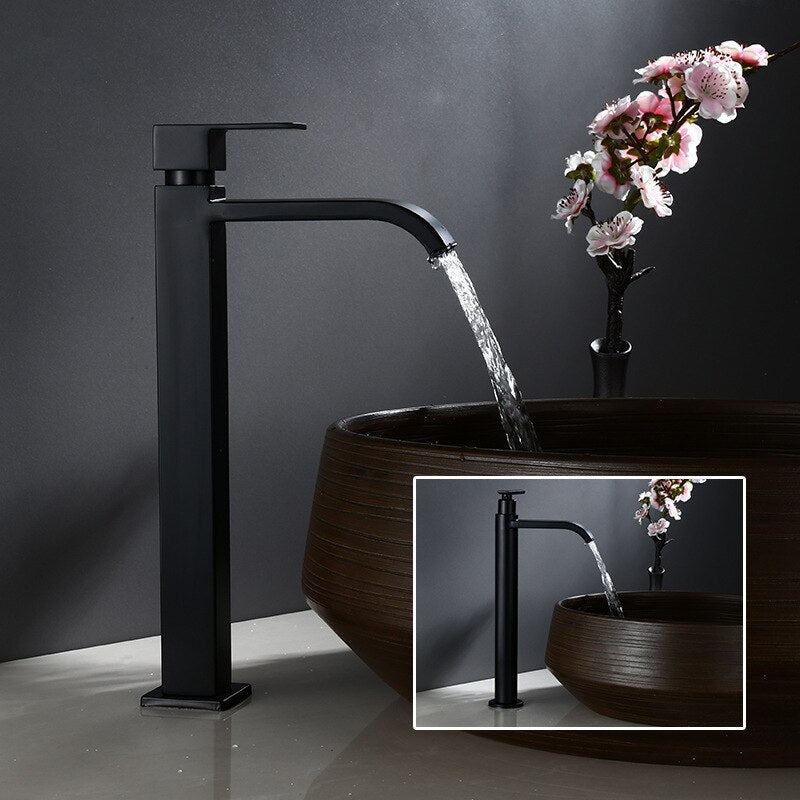 Hochstehender Waschtischarmatur – Elegante matte schwarze Ausführung 